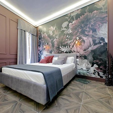 Ych-Butterfly Flat Close Trevi Fountain Roma Exterior foto