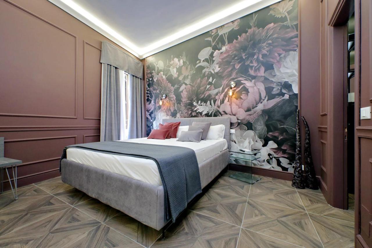 Ych-Butterfly Flat Close Trevi Fountain Roma Exterior foto